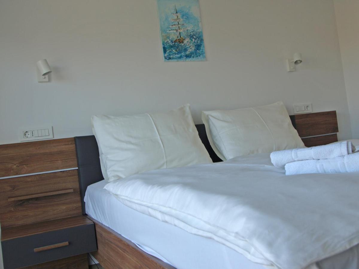 Villa Papalina 3 Barbat na Rabu エクステリア 写真